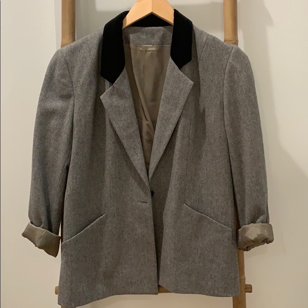 🛑SOLD🛑Vintage Ash Wool Jacket w/ Velvet Collar